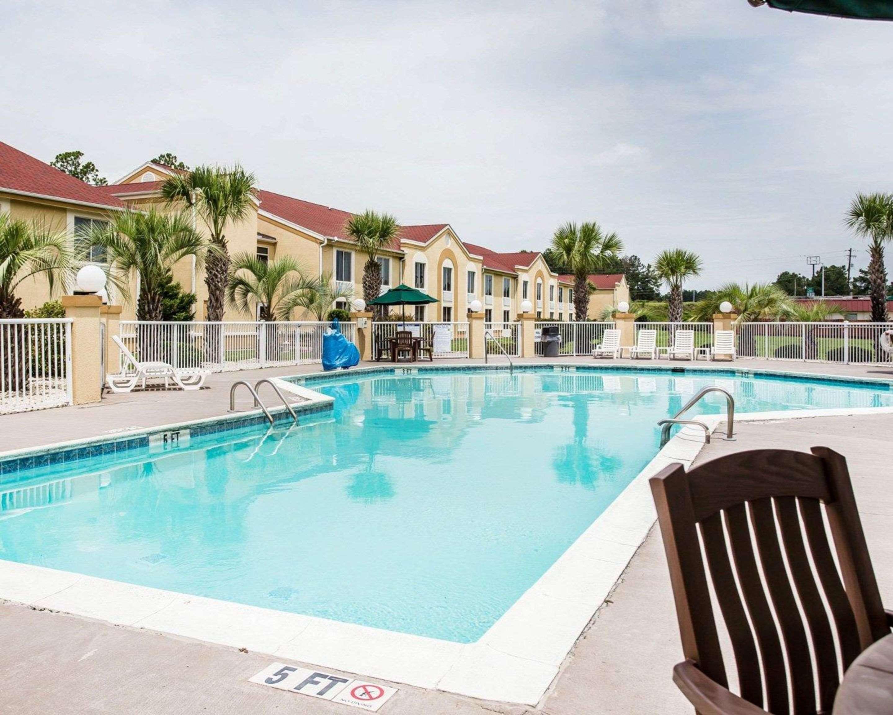 Comfort Inn & Suites Walterboro I-95 Exteriör bild