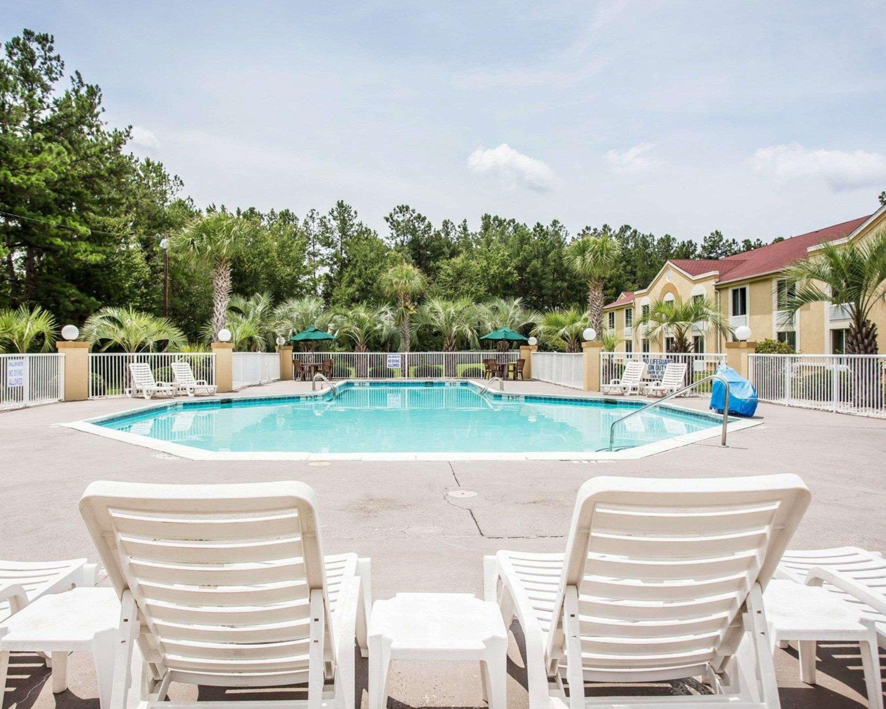 Comfort Inn & Suites Walterboro I-95 Exteriör bild