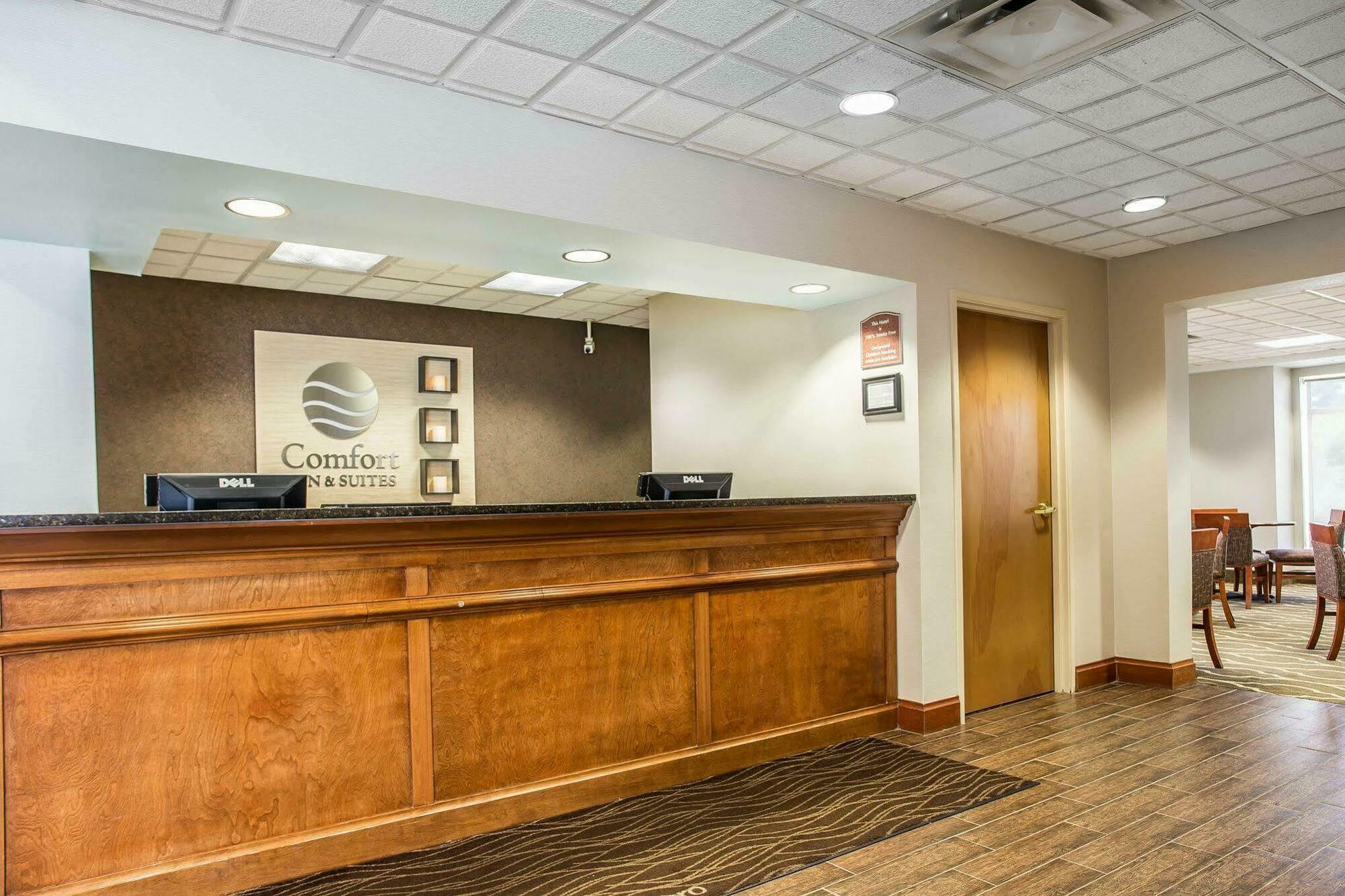 Comfort Inn & Suites Walterboro I-95 Exteriör bild