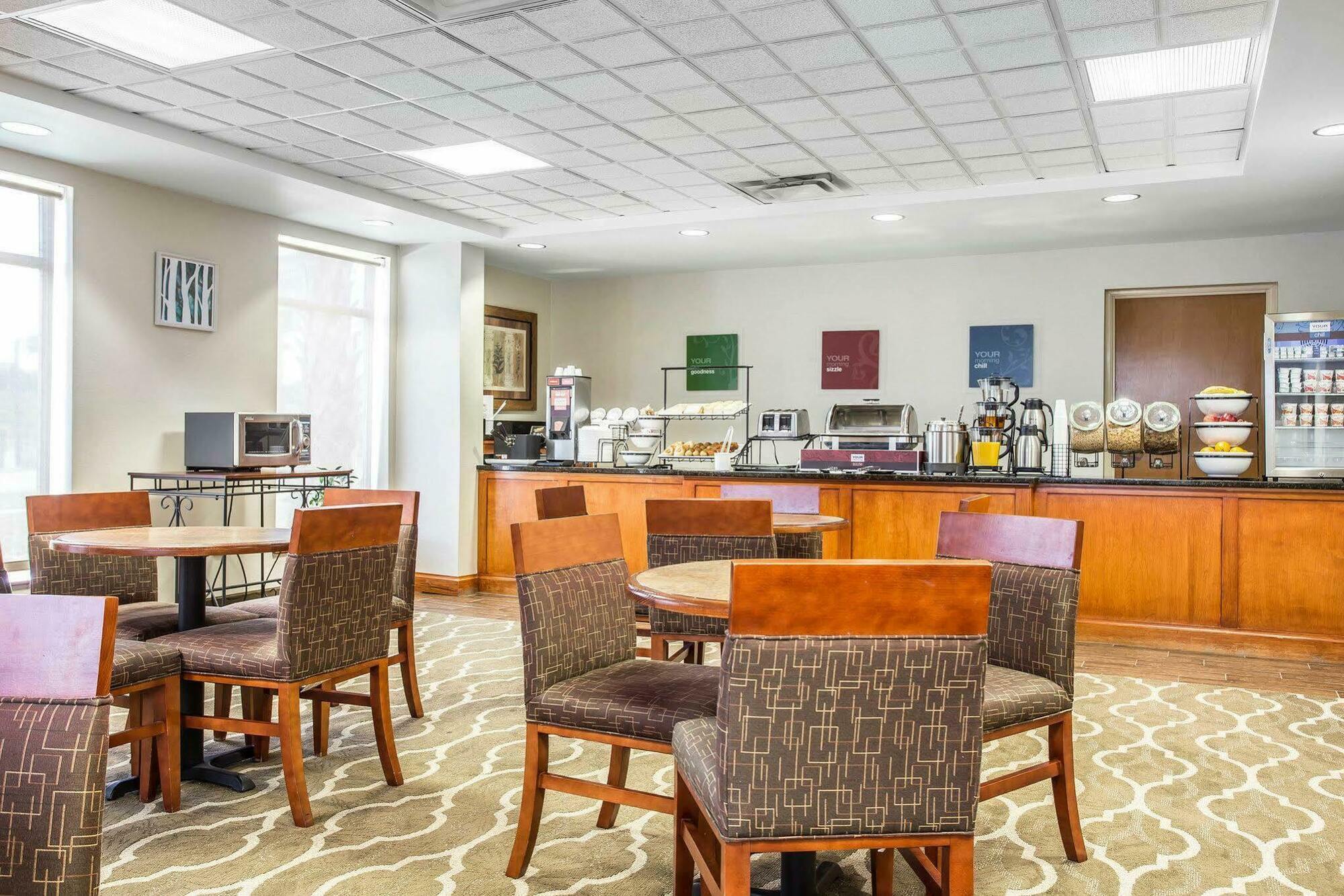 Comfort Inn & Suites Walterboro I-95 Exteriör bild